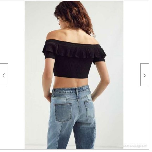 NWOT UO + KIMCHI BLUE RILEY OFF-THE-SHOULDER RUFFLED CROP TOP, XS - Picture 2 of 3